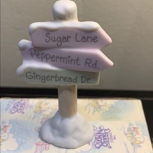 Precious Moments Sugar Town figurine